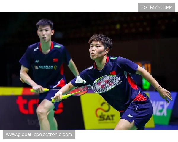 武汉羽毛球队展现强大实力大满贯赛事点评与分析