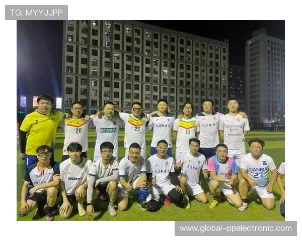 武汉足球队与南京足球队赛后分析球员个人能力表现与影响