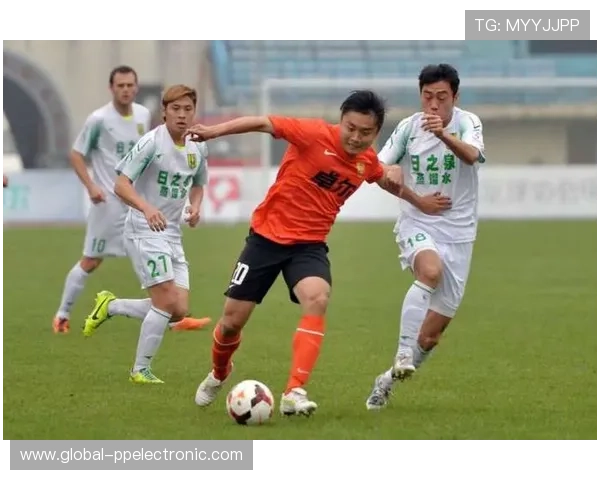 武汉足球队以58分领跑大师赛积分榜展现强劲实力 武汉足球队以58分领跑大师赛积分榜展现强劲实力