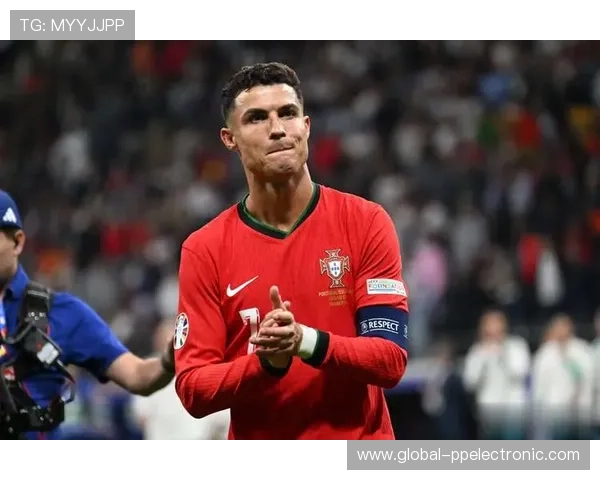 足球巨星C罗惊艳进球瞬间回顾展现无与伦比的技术与激情